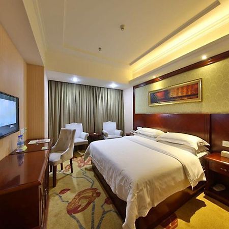 Vienna Hotel Zhangjiajie North Railway Station Екстер'єр фото