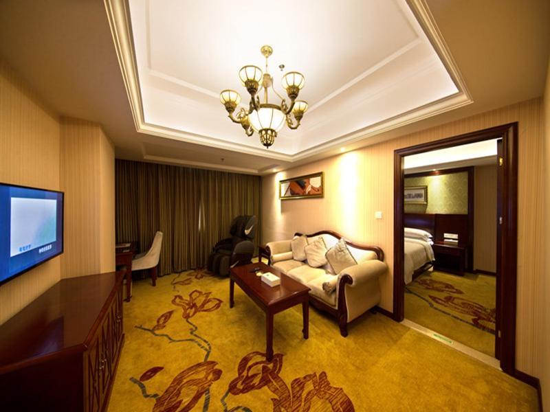 Vienna Hotel Zhangjiajie North Railway Station Екстер'єр фото